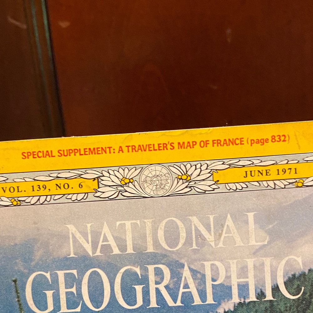 Vintage National Geographic Magazine - June 1971 - Picture 5 of 16